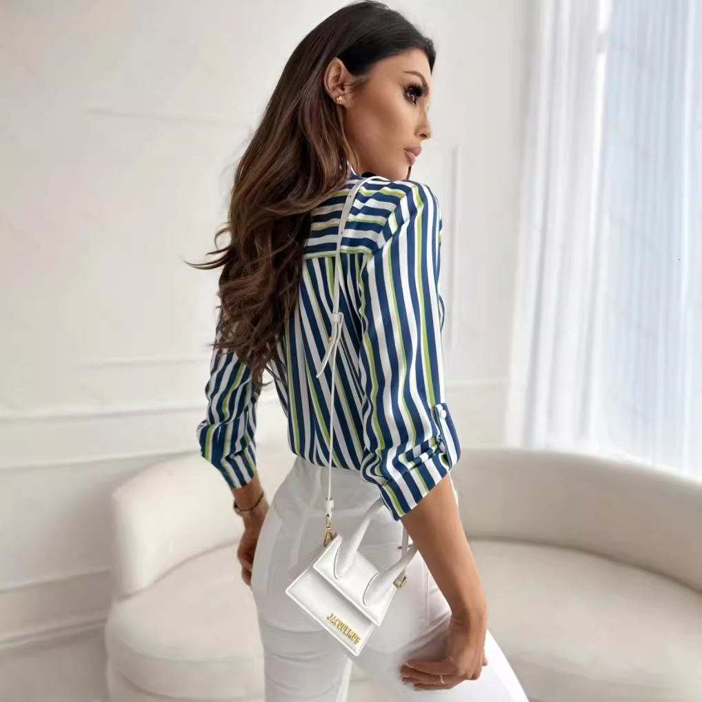 2023 autumn long sleeved V-neck pocket striped printed shirt for women