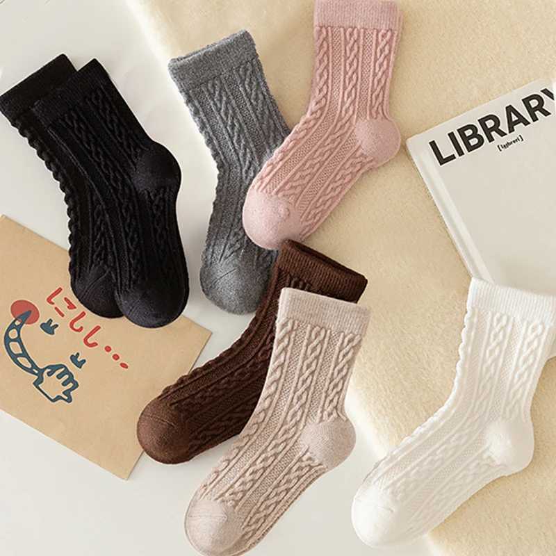 4-Pair Pack Solid Color Cable-Knit Mid-Calf Socks for Girls Soft Warm Comfortable Girls Socks for All Seasons G251124