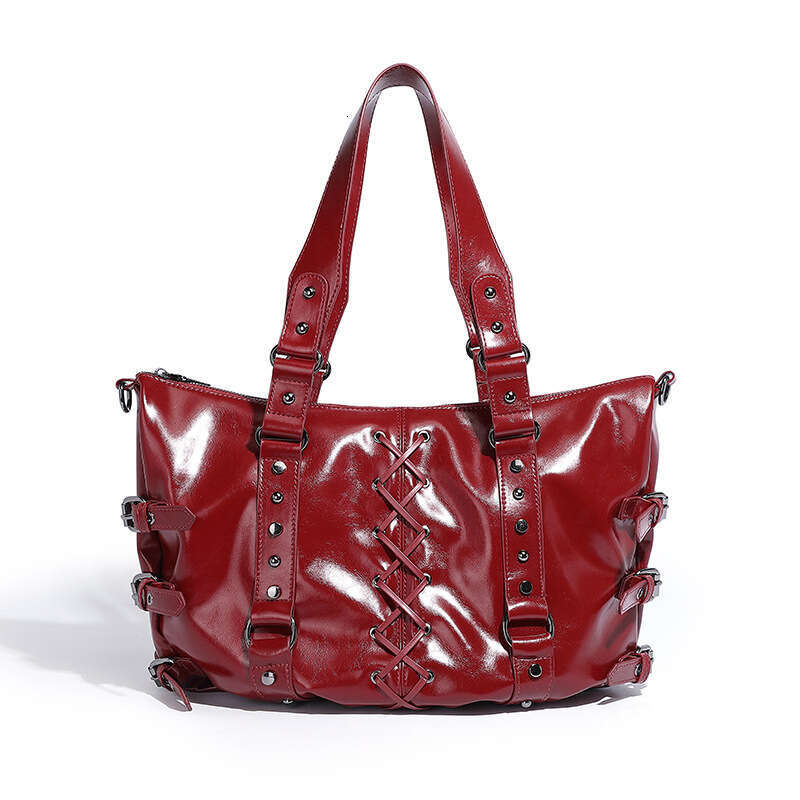 Designer Women's Bags Designer Strap Punk Rivet Design Handheld Tote Autumn/Winter New Large Capacity Commuter Shoulder Underarm Bag