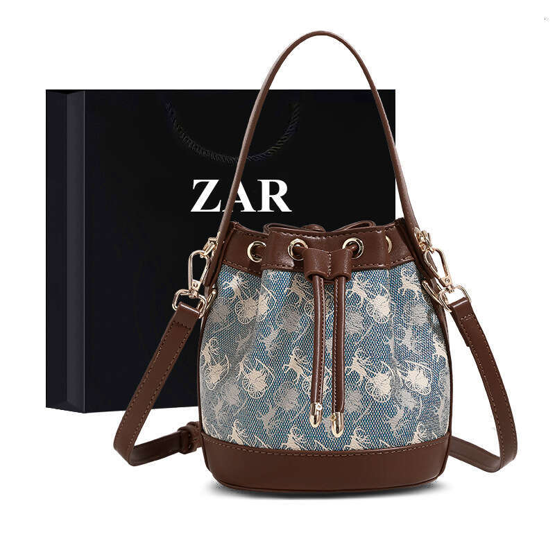 Hong Kong Bucket For Women New Fashionable Single Shoulder Crossbody Bag Commuter Versatile Handbag