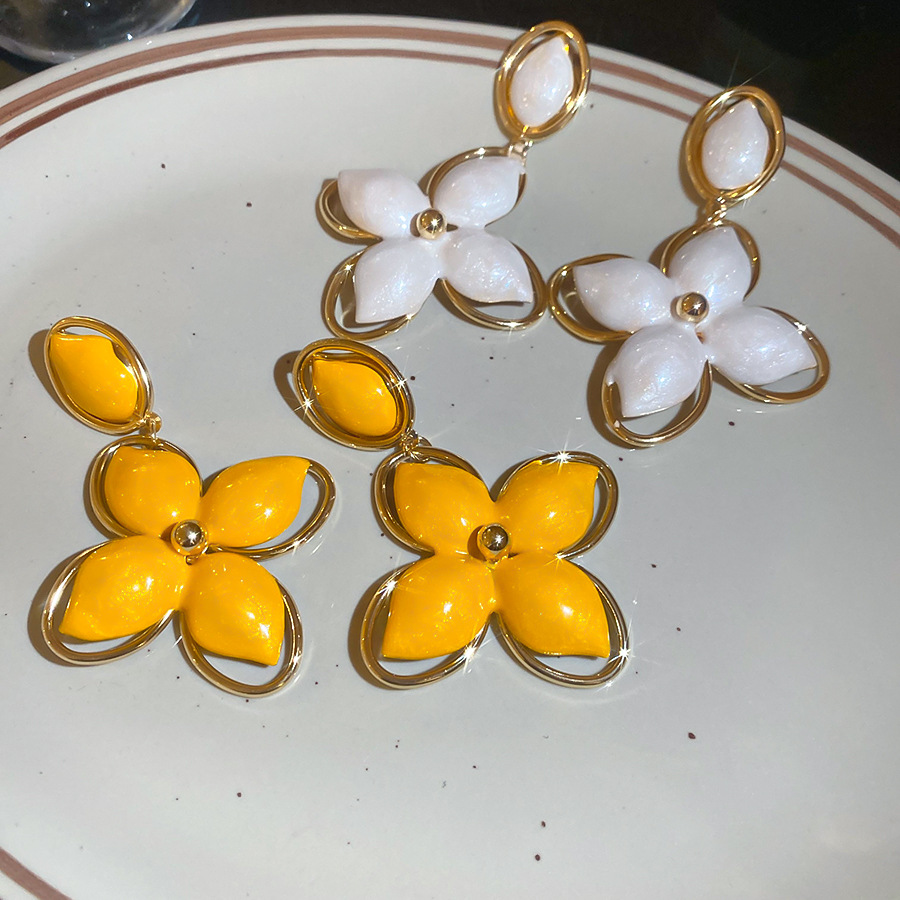 Steel Needle Oil Drop Flower Pendant Vintage Fashion Elegant Versatile Light Luxury High-end Exaggerated Earrings for Women - view 7