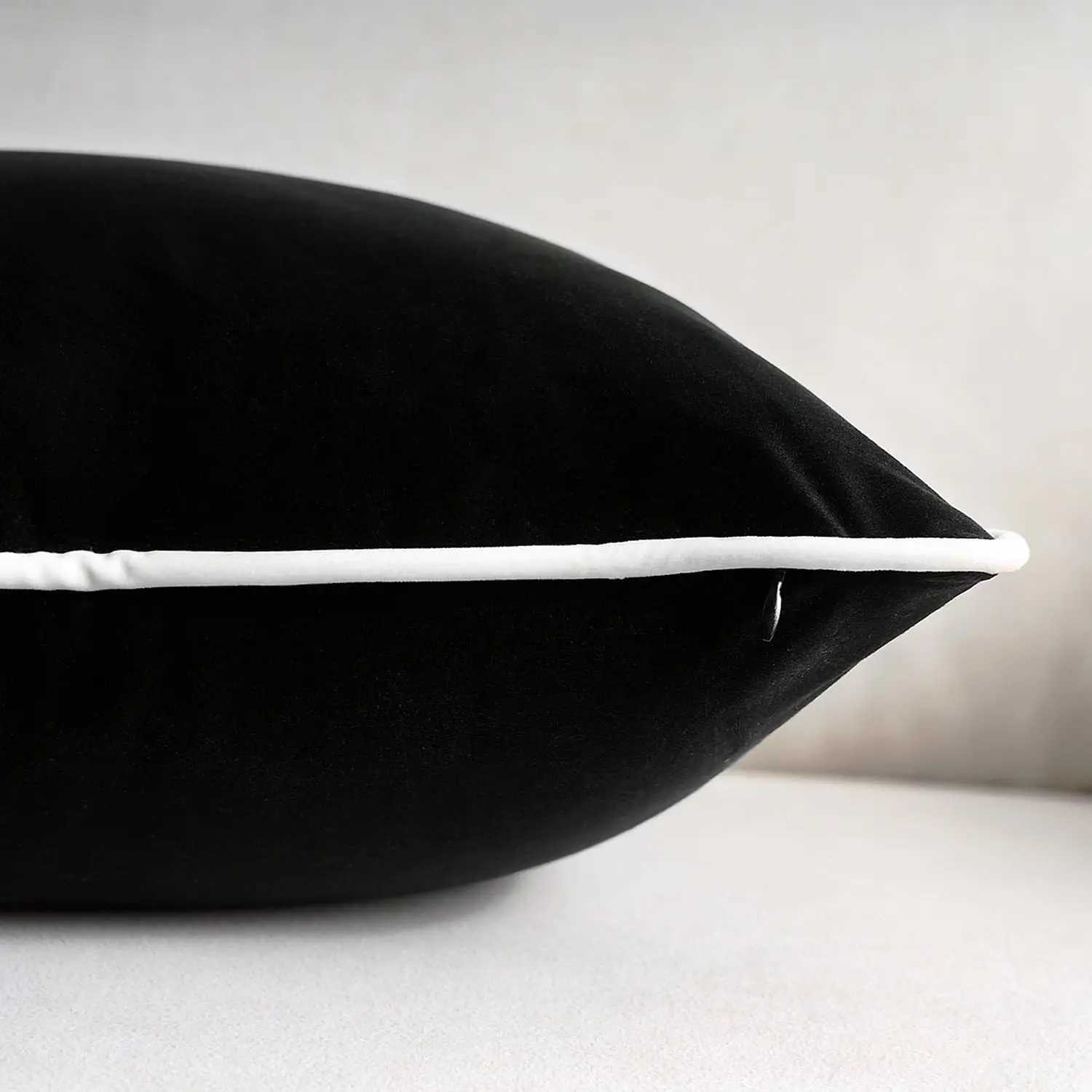 Black and White Gift Pillow Covers for Couch Throw Pillows Accent Home Decor Sofa Modern Decorative Neutral Velvet Cases for Bed G251124