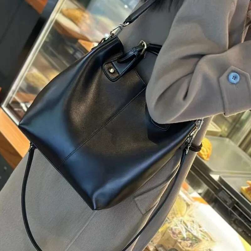 Designer Bag Zency 100% Genuine Leather Handbag Retro Coffee Red Women Casual Tote Bucket Bag Classic Lady Crossbody Messenger Purse Update