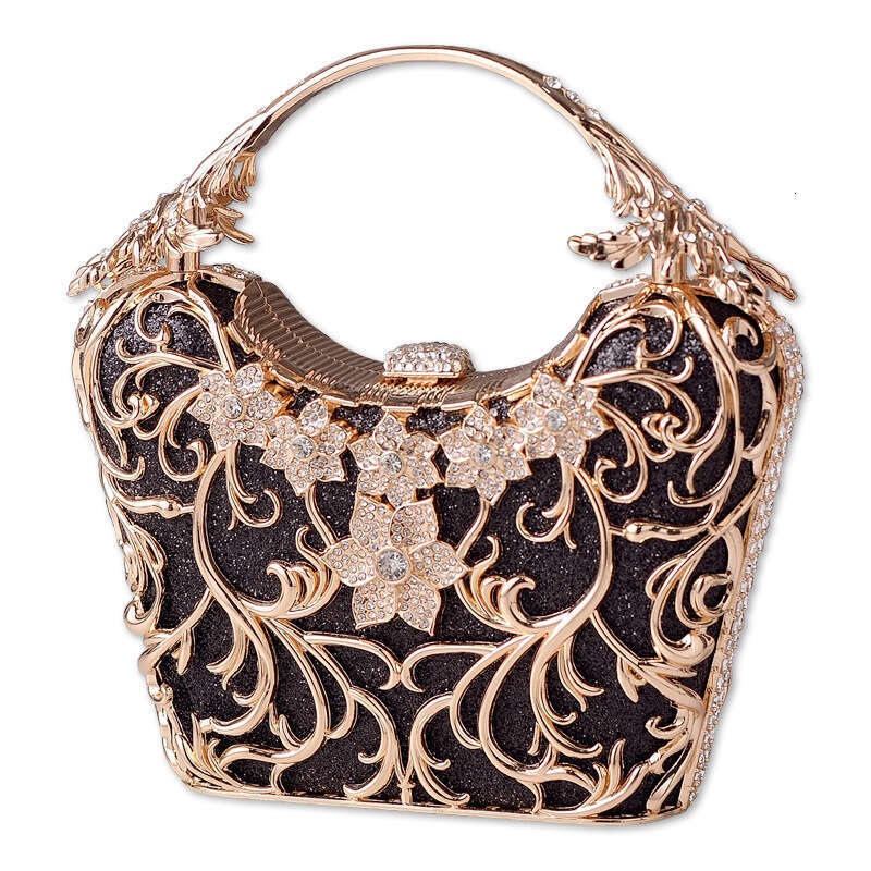 Dinner Bag Black Luxurious And Hollow Design Paired With Opponents Holding A Shiny Banquet Bag KQ