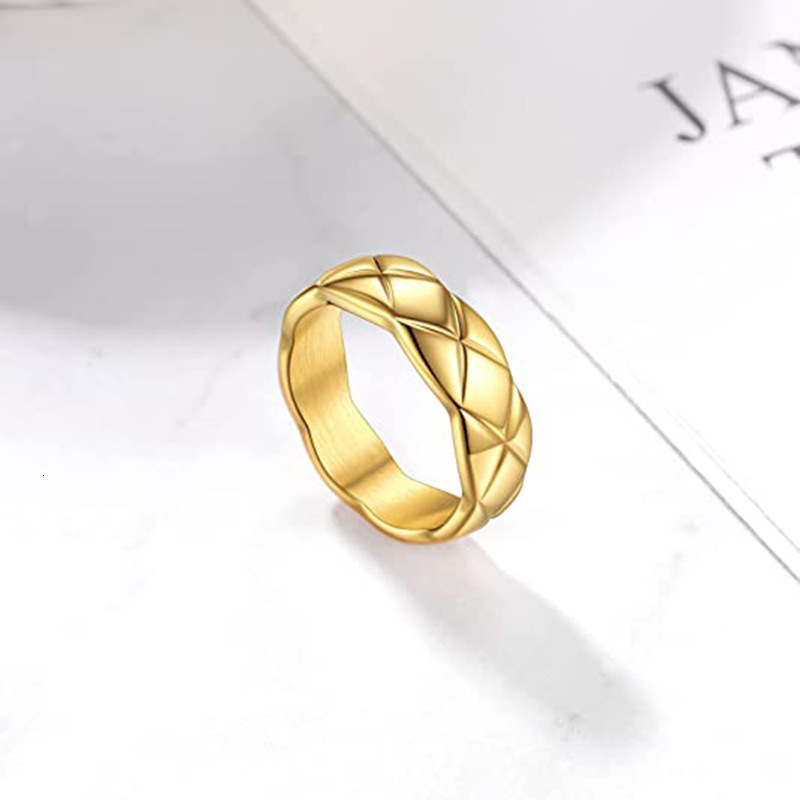 Top Source Internet Celebrity Wind Wave Edge Smooth Diamond Pattern Fashion Couple Titanium Cross Grid Finger Ring