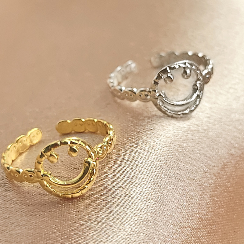 Top Source Korean version creative hollow smiling face titanium steel for women's fashion trendsetters, chain opening food ring