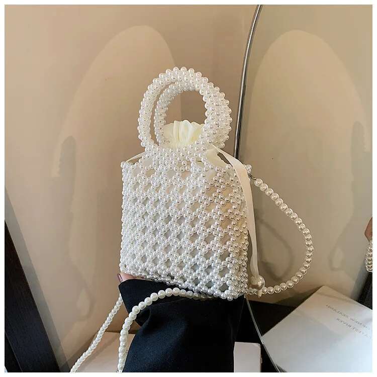 New Pearl Hand-Beaded Finished Fashion Catwalk Women's Cross-Body Light Texture Net Red Mobile Phone Bag