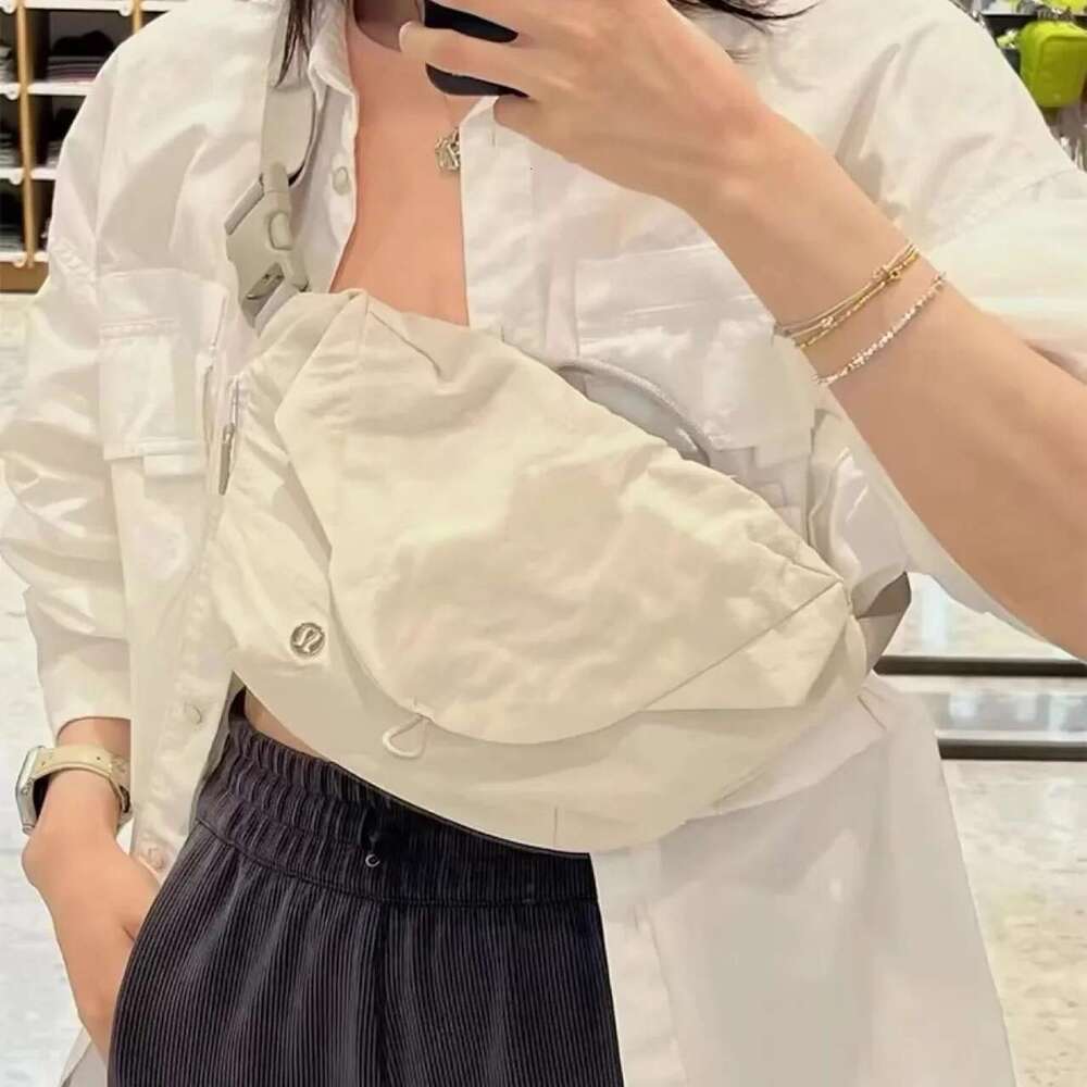 Designer Bag New Magnetic Sport Crossbody Nylon Fiess Cycling Waist Single Shoulder Sling Bag For Men And Women Fashionable Chinese