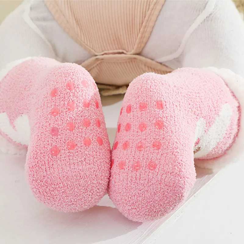 Cute Winter Baby Christmas SOCKS Thicken Cotton Warm Newborn Kids Floor Sock Non-Slip CHIldren SOCKS For 0-4 Years G251124