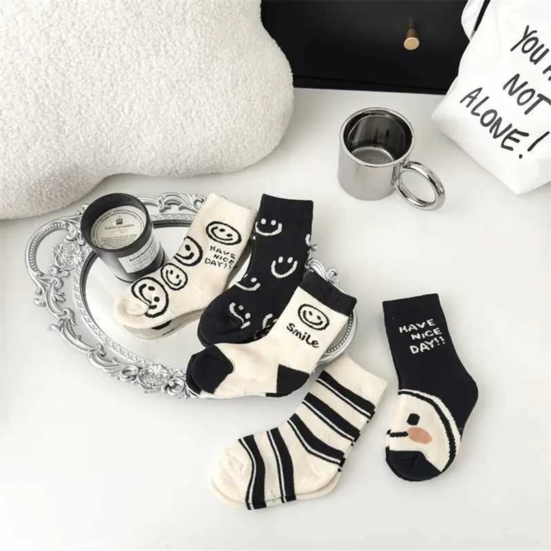 Autumn Winter Thicken Warm Kids Boys Socks Smile Face Black White Letter Striped Brushed Cozy Sports Soft Lovely Socks For Boys G251124