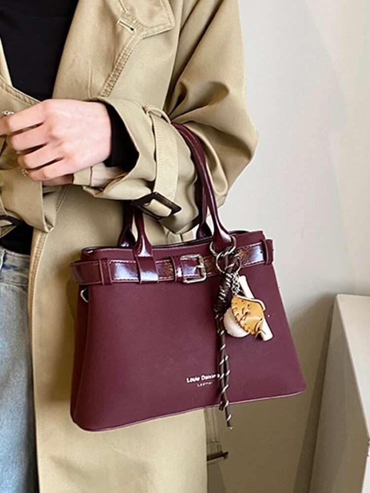 Imitation Suede Frosted Women's Handbag 2025 New Fashionable Multifunctional Designer Handbag Women's Delicate Small Handbag