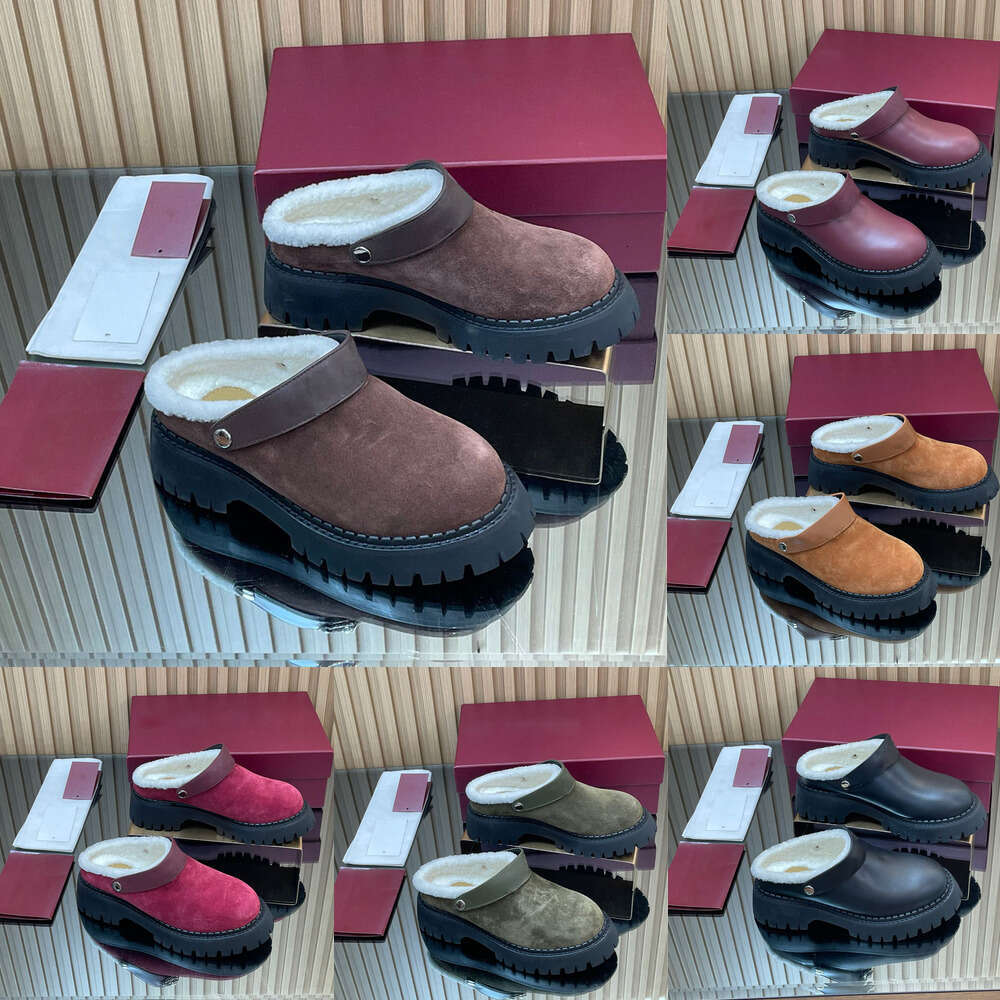 10 A quality woman shoe Luxury designer sandal Mule clog sandal Suede Thick bottomed flat heel fur slide furry fluffy slipper winter Warm wool shearling sandal mules