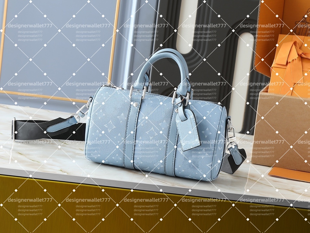 Luxury Womens Fashion Designer ALPHA Messenger Crossbody Handbag Tote Bag Men Leather Shoulder Bags Dopp kit M14073 M14078 M14125 M83383 Purse Mirror Quality