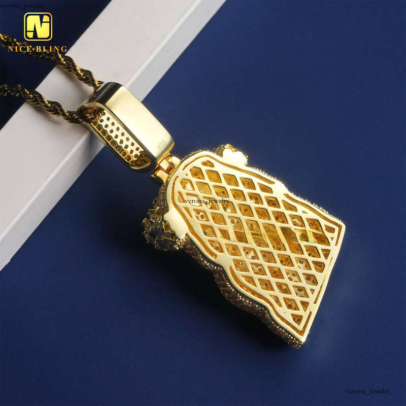 Ice out VVS Moissanite Full Iced Out Hui Shi Jesus Hip Hop 18k Gold Plated Custom Pendant 925 Silver Jewelry