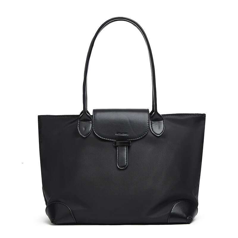 Luxury Designer New Single Shoulder Commuting Large Student Class Nylon Versatile Tote Bag Fashion