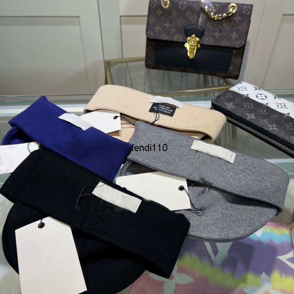 Beanie/Skull Caps Designer Beanies Mens - Stylish Knit Beanie Hat with Geometric Design Warm Winter Cap Versatile Travel Headwear - Black Designer Beanie