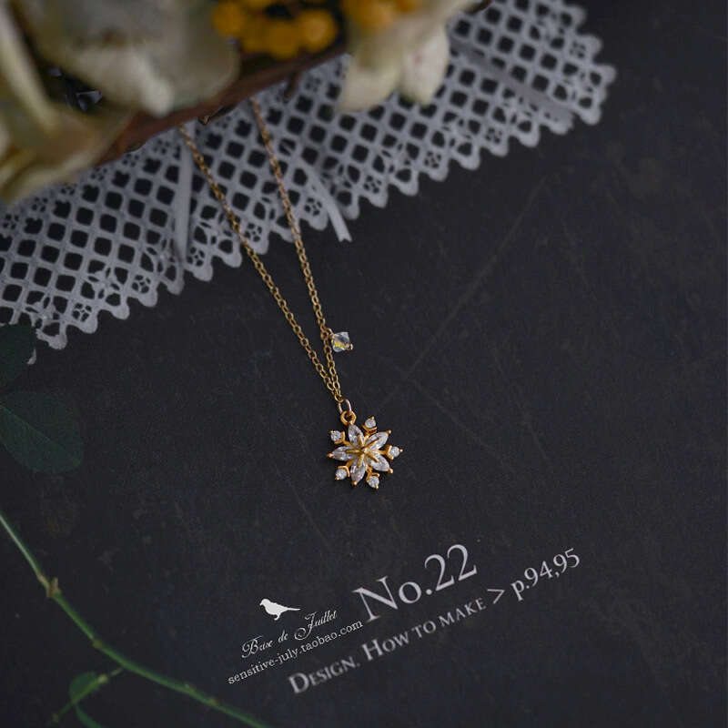 Snowflake necklace pendant S925 Silver 18K Gold Sterling Sier 5A Zircon Chic Corower Necklace