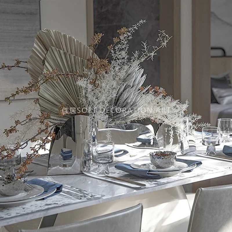 Luxury Silver Vase Flower Vases Nordic Stand for Flowers Aesthetic Modern Home Decor Plant Dried Flowers Art Table Decoration C251124