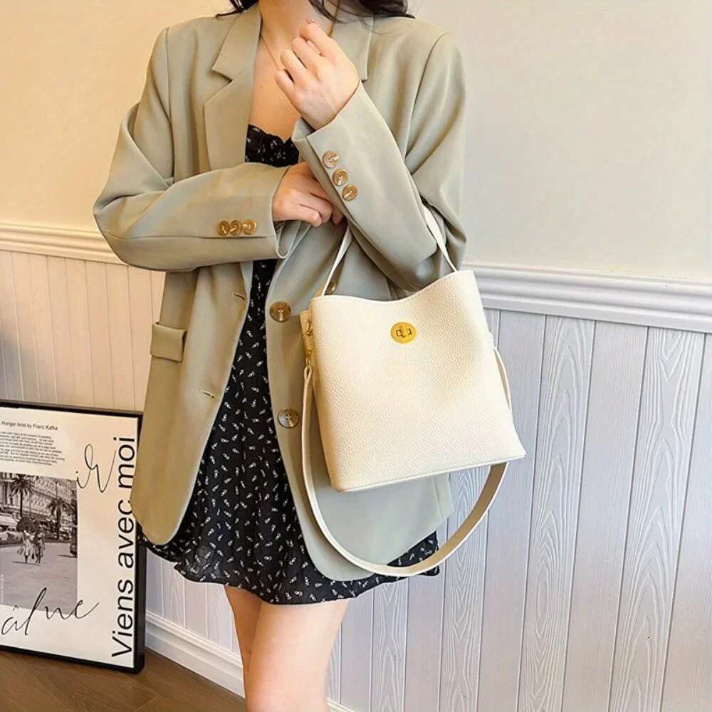 New Messenger Bags Single Shoulder Versatile Handbag Commuter Women's New Bucket Bag