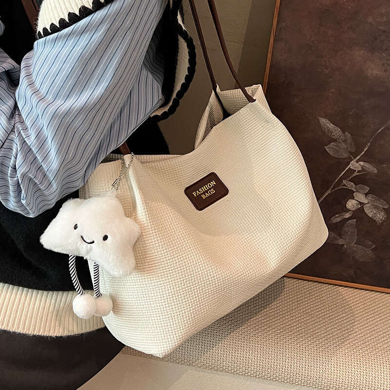 large capacity for women 2025 new autumn versatile simple shoulder bag fashionable commuting tote bucket bag