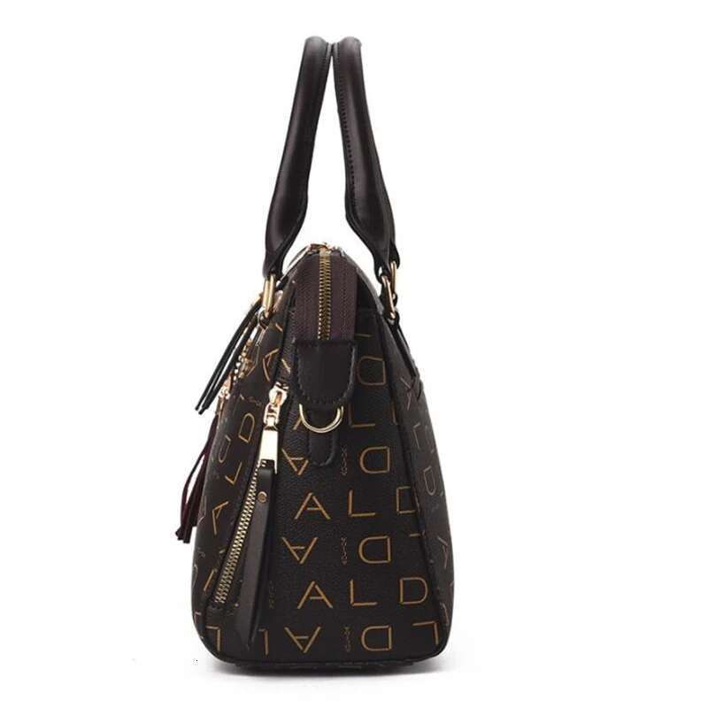 Fashion English Letter Handbag Women PU Leather Tassel Top-Handle Shoulder Bag Large Capacity Lady Tote Design Purse