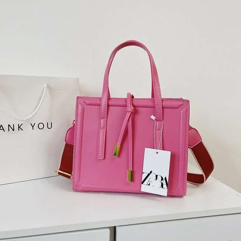 Spring New Small Squarebag Fashion Single Shoulder Crossbody Large Capacity Commuter Tote All-Match Women's Bag