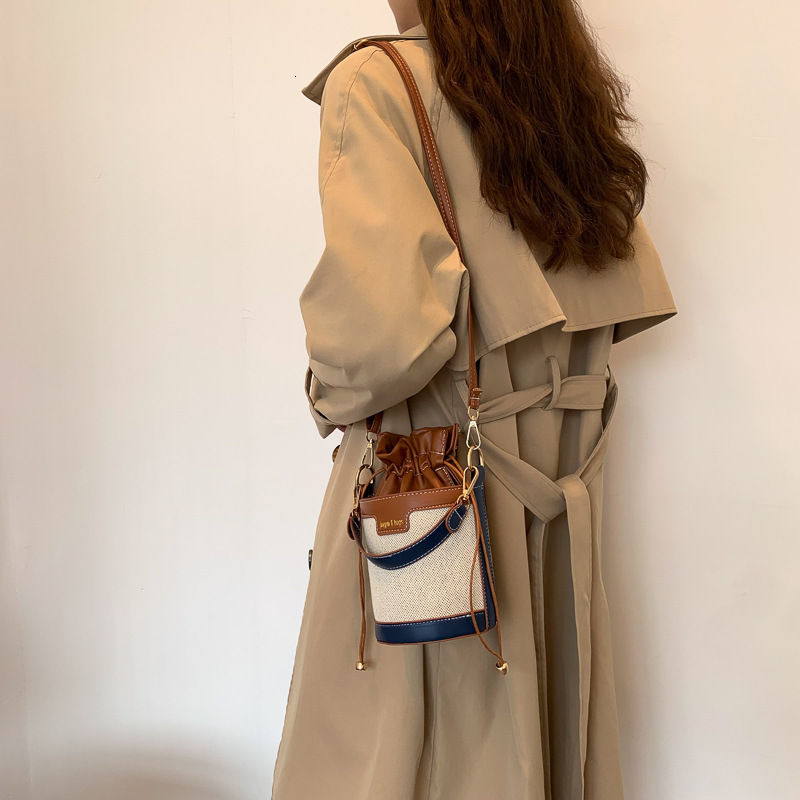 2025 New Designer Bag Free Delivery Designer Shoes By Trendy 2023 New Korean Version Simple Bucket Popular Fashion Shoulder Fashionable Crossbody