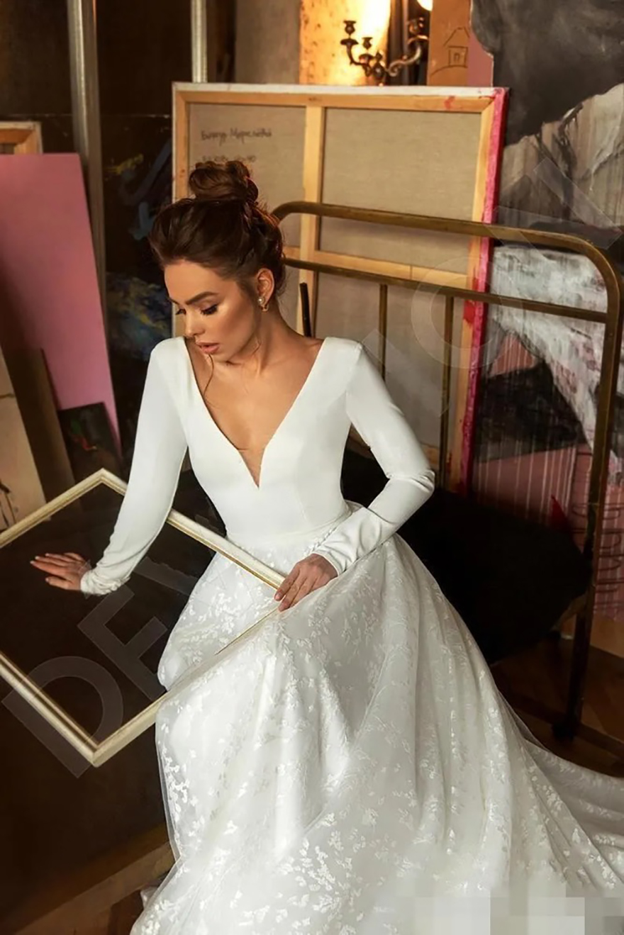 V Modest Neck Dresses Floral Lace Applique Long Sleeves Plunging Custom Made Wedding Bridal Gown Vestido De Novia estido Free shippin
