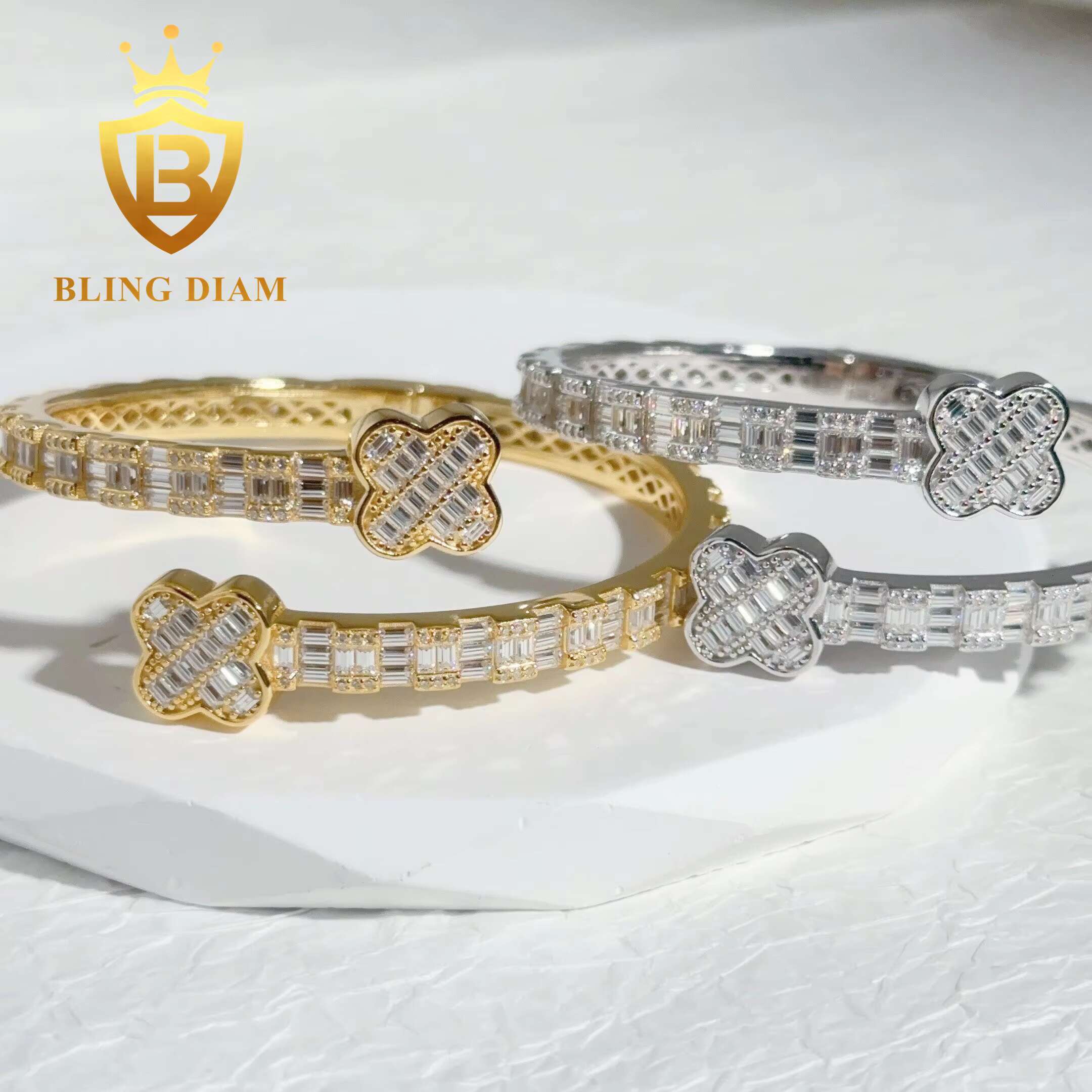 High End 925 Sterling Silver Heart Iced Out Moissanite Bangle Hip Hop Jewelry Baguette Cut Diamond Bangle Pass Diamond Tester