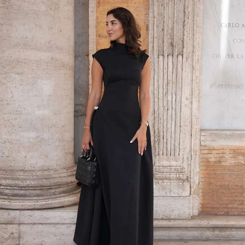 Elegant Oblique Collar Pleated A-Line Dress Women Fashion Solid Sleeveless Slim Long Dresses Female 2024 New Evening Party Gowns