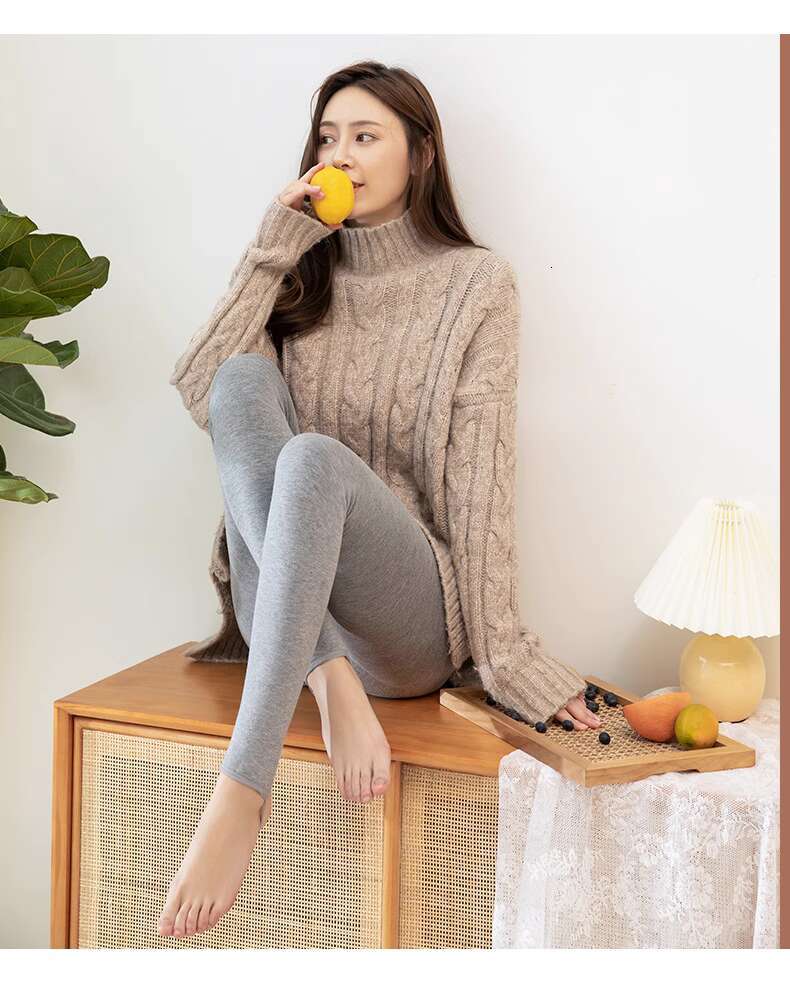 2025S Fashion Designer Autumn/winter New D Hip Lifting Thick Velvet Trendy Yoga Pants For Women S Outdoor High Waist Tight Pants