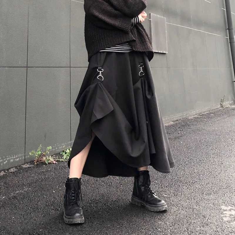 Large size Harajuku punk style skateboarding womens high waisted buckle irregular Gothic skateboarding black hip-hop streetwear free adjustable M25042