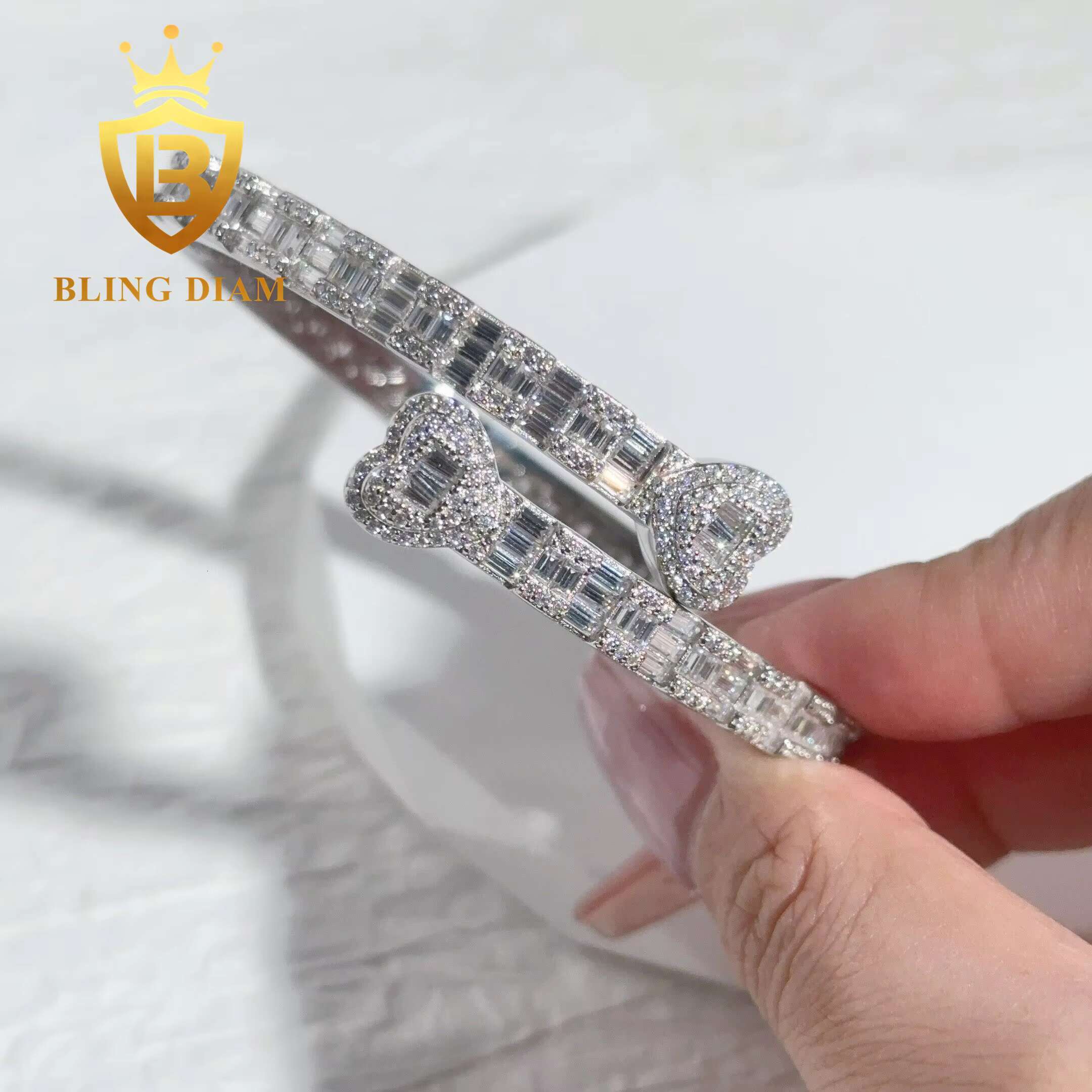 High End 925 Sterling Silver Heart Iced Out Moissanite Bangle Hip Hop Jewelry Baguette Cut Diamond Bangle Pass Diamond Tester