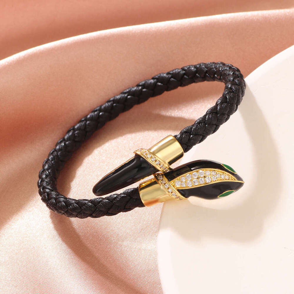 Hot selling new woven open fashionable and exquisite shaped rhinestone snake head bracelet