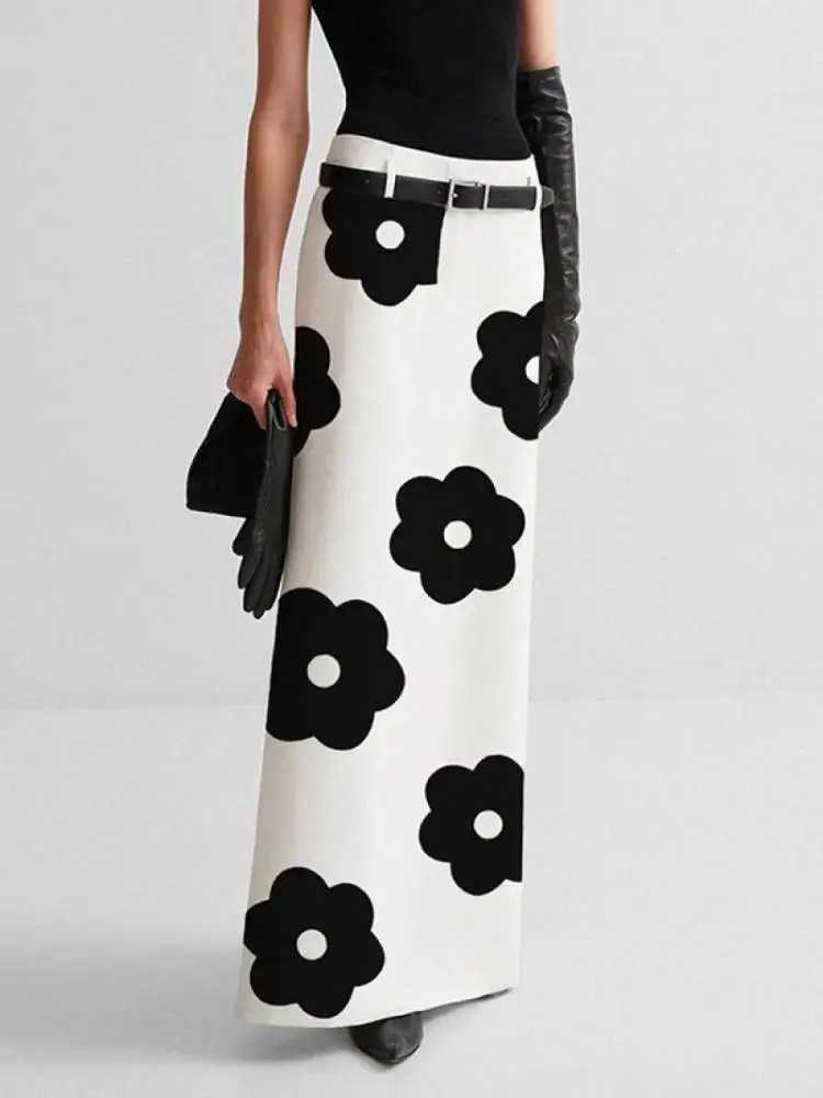 Bonboho Black and White Womens Skiing High Waist Flower Printed H-Line Skiing Split Style Regular Suitable for Floor Length Bottom M250424