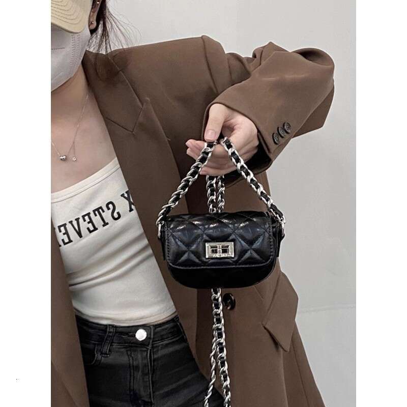 Super Hot Silver Mini for Women New Item Small Fragrance Light Luxury Niche Design Summer Crossbody Bag