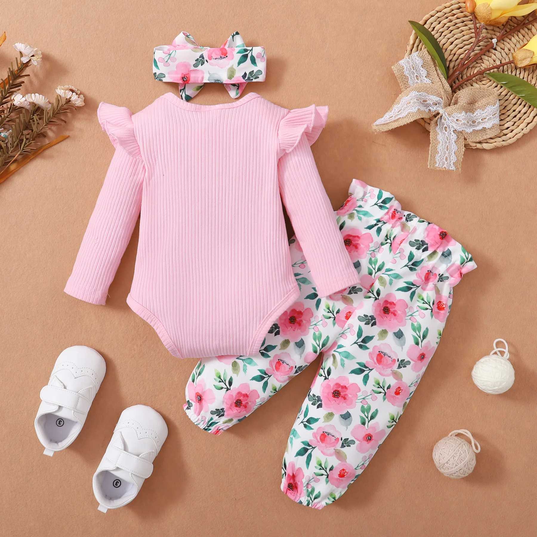 Clothing Sets 0-18M Baby Girl Pink Clothes Set Spring Autumn Clothing Long Sleeve Bodysuit+Floral Pants+Headband 3PCS Toddler Fashion Outfits R250424