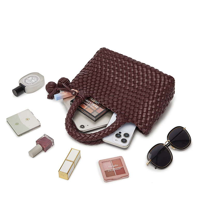 Free shipping designer bags hot selling new high-end texture hand woven bags for women, fashionable personalized handbags, hanging decorations, and fr