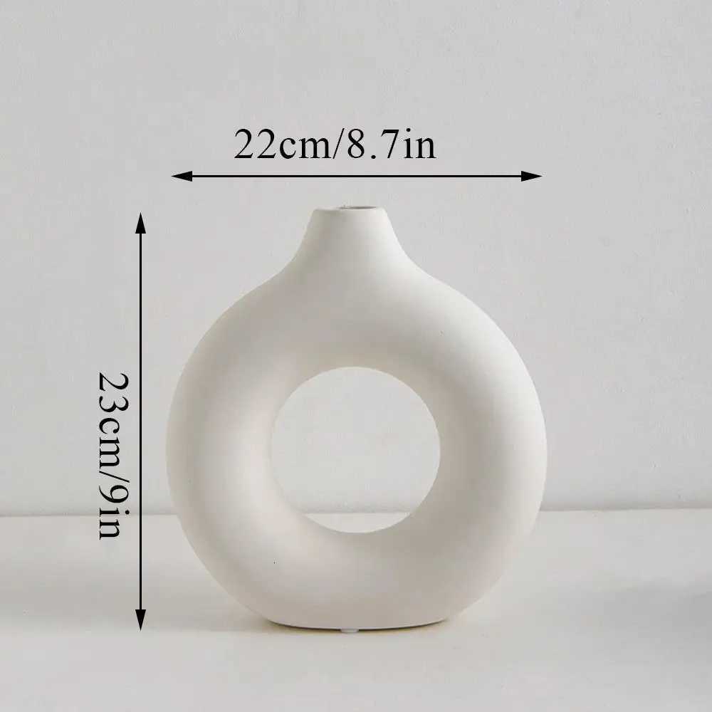 Nordic Ceramic Donut Vase Circular Ceramic Flower Vase With Hollow Design Hand-Made Dry Flowers Pot Modern Arts Decoration C251124