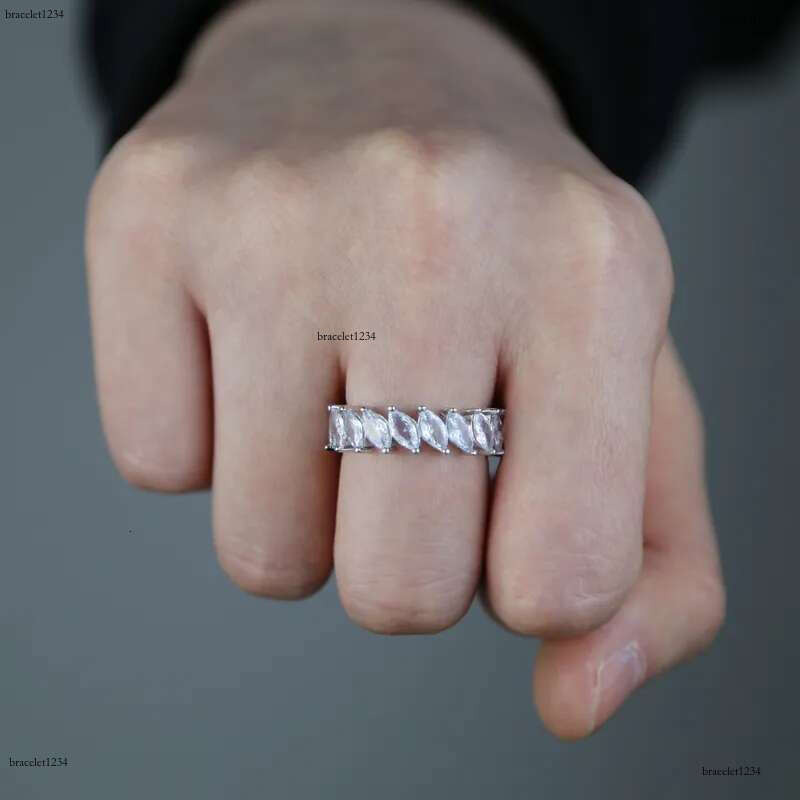 Sterg Sier Horse Eye Ring Fashion Women Finger Jewelry Iced Out Bg Cubic Zirconia Paved Cz Wedding Rings