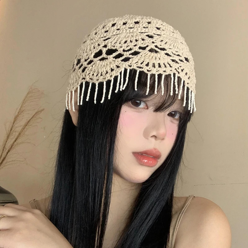 Retro Hollow Knitted Pullover Hats for Women Summer and Autumn Travel Versatile Show Face Small Hand-woven Fringed Beanies Cap 250420