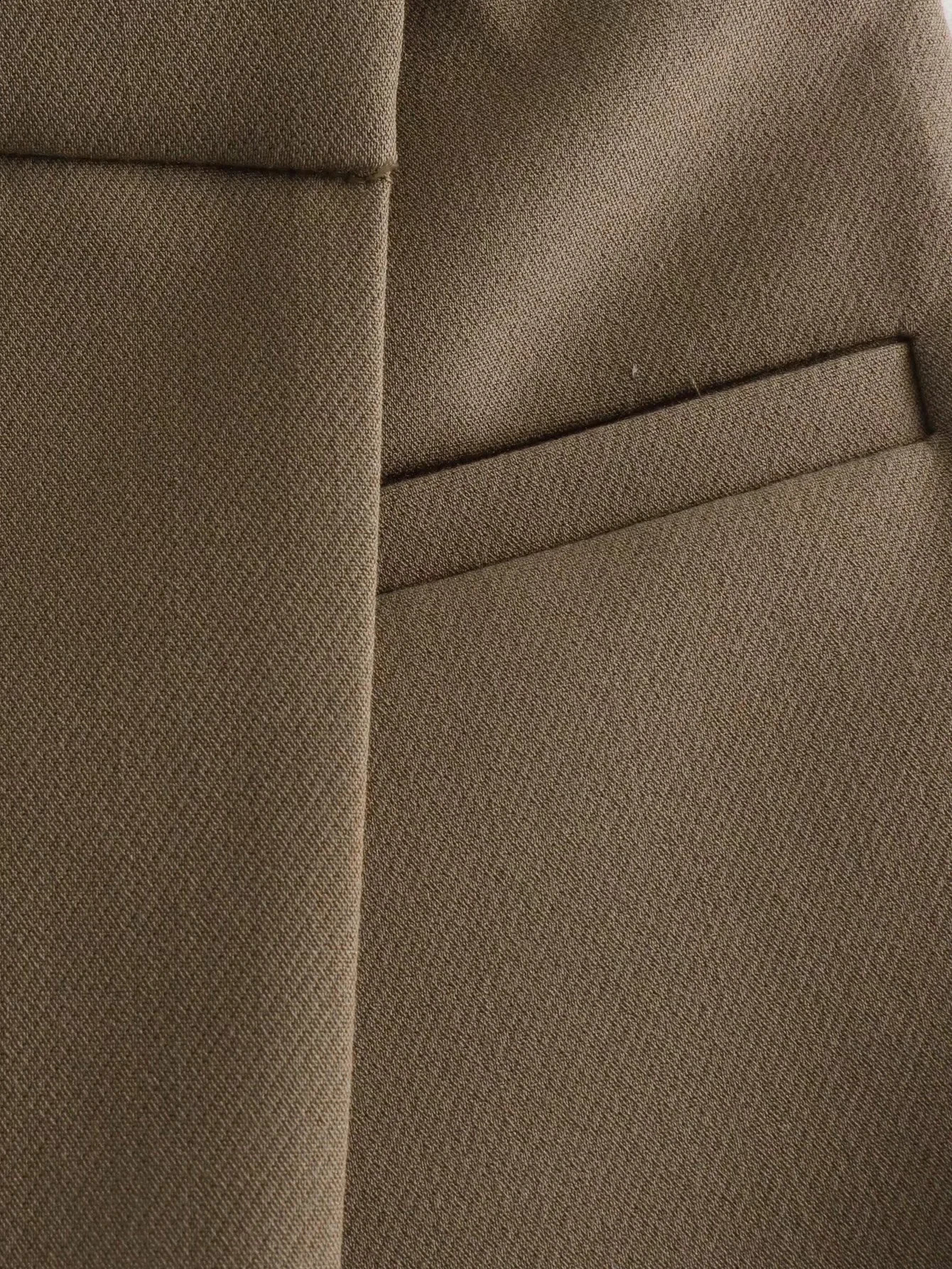 TRAFZA Retro Split Mini Shorts for Womens Fashion Front Pocket High Waist Office Womens Shorts Elegant Shorts 250418