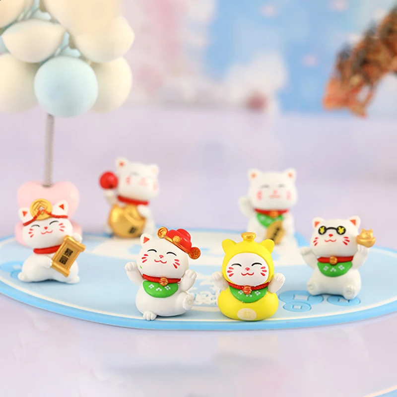 Cartoon Maneki Neko Ornaments Animal Figurine Cat Pig Model Lucky Wealth Desktop Car Decoration 250423