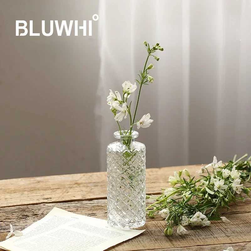 Retro Luxury Embossed Transparent French Glass Vase Home Decoration Living Room Pocket Flower Arrangement Small Vase C251124