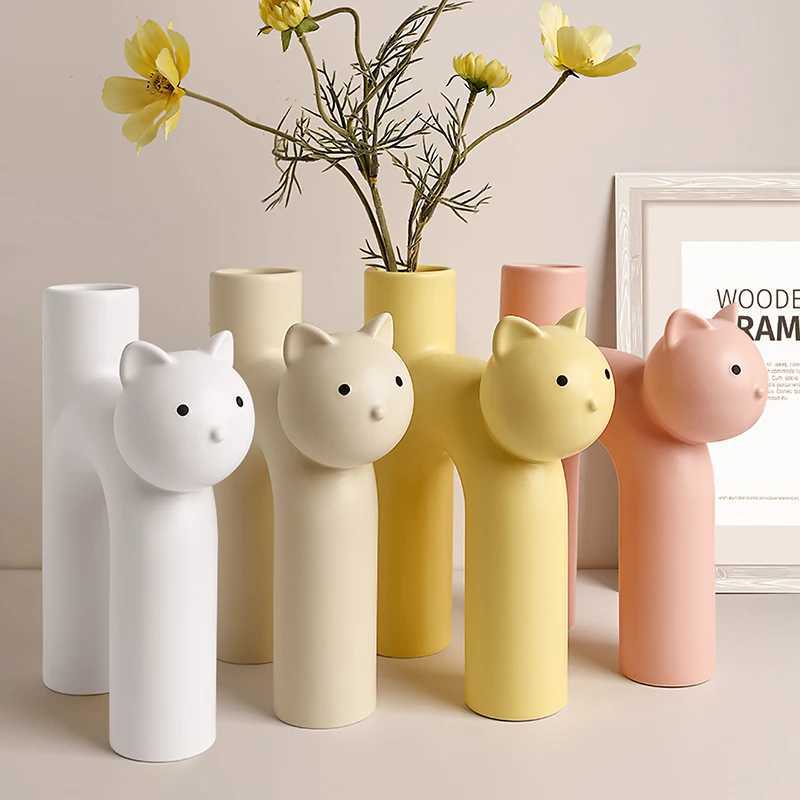 1PC a Nordic minimst design cat-themed decorative vase is suitable for living room study wedding and party decoration C251124