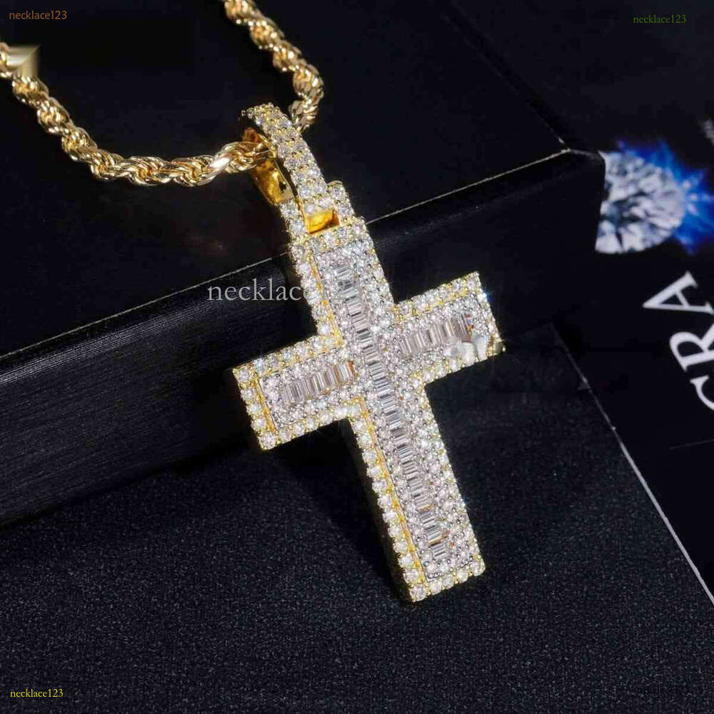 Custom Hip Hop Jewelry Sier Yellow Gold Two Tone VVS Moissanite Dia Baguette Cross Pendant For Men Women