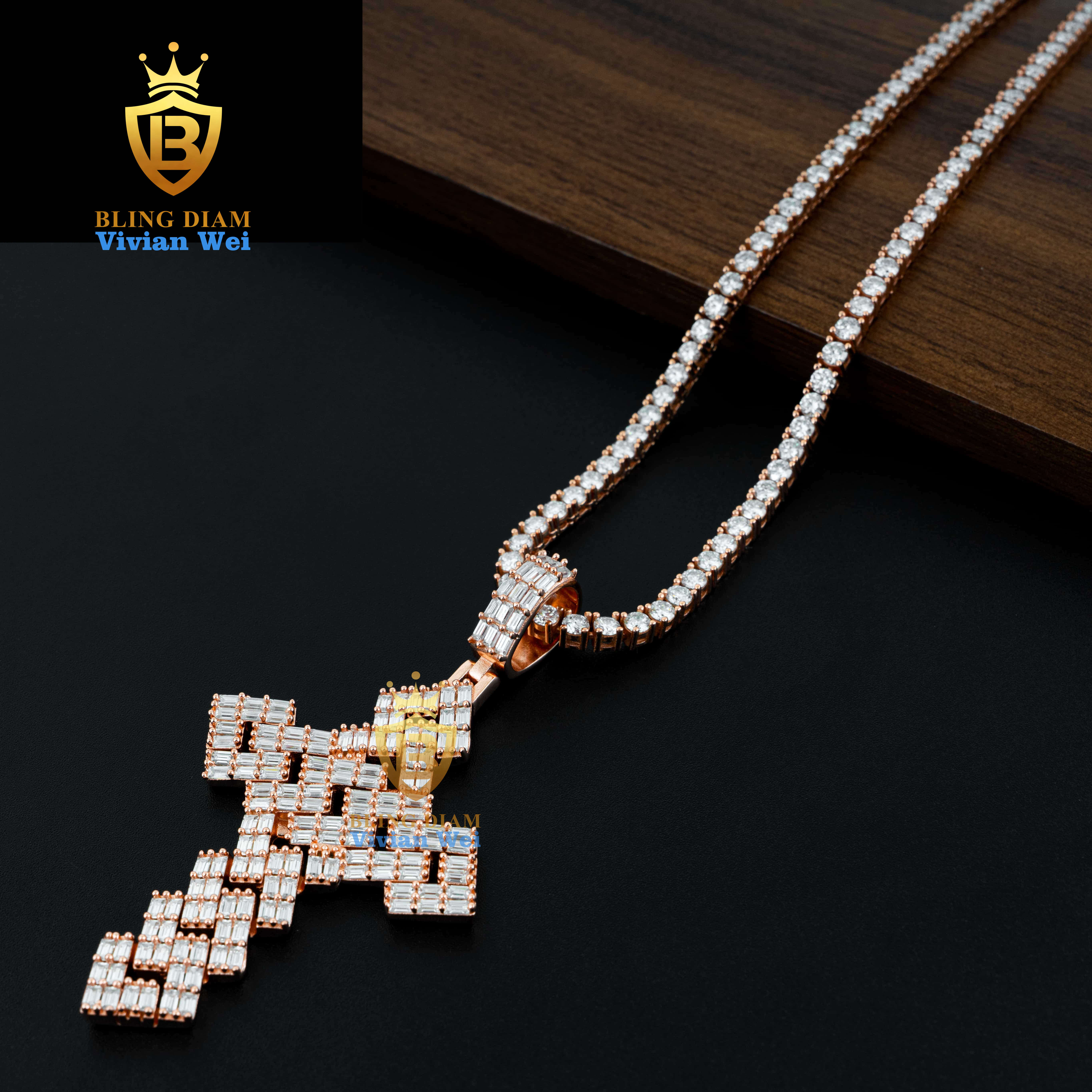 Luxury Fine Jewelry VVS Moissanite Custom Iced Out Cross Pendant