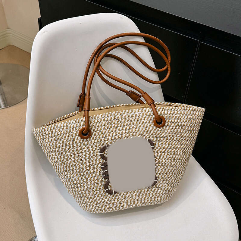Grass large capacity underarm beach handmade woven commuting tote bags, tidal bags