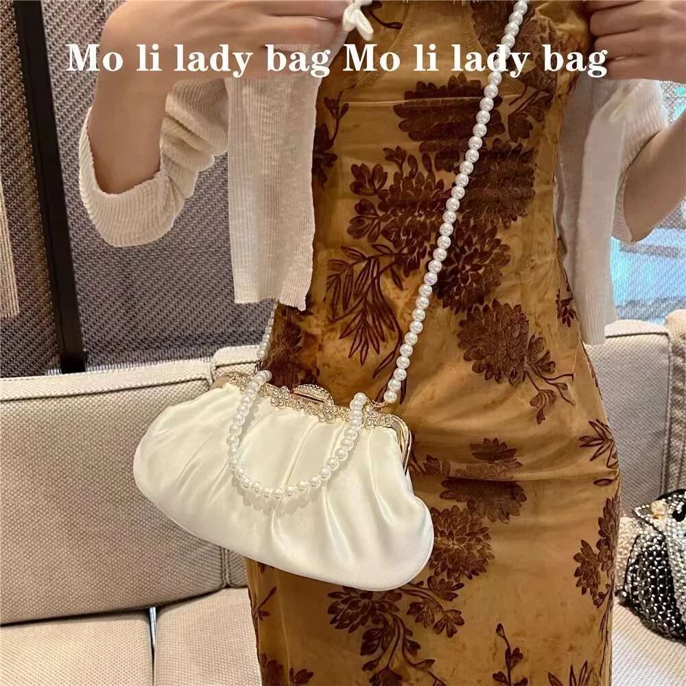 Designer Bag 2025 Satin Cloud Glitter Dia Evening Pearl Beading Fashion Women Handbag Wedding Party Clutch Purse Crossbody Bag Luxury Bag
