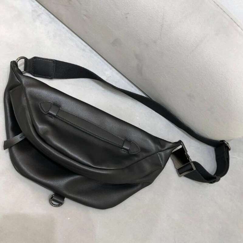 Designer Bag Genuine Leather Chest Bag Woman Man Cool Crossbody Packs High Quality Cow Skin General Saddle Shoulder Bags For Travel